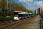 VGF Bombardier Flexity Classic S-Wagen 216+2xx am 10.04.22 in Frankfurt als Stadionverkehr auf der Linie 20