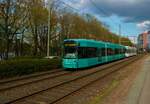 VGF Bombardier Flexity Classic S-Wagen 209+2xx am 10.04.22 in Frankfurt als Stadionverkehr auf der Linie 20