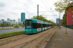 VGF Bombardier Flexity Classic S-Wagen 202+258 als Linie 20 Stadionverkehr am 23.04.22 in Frankfurt