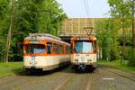 VGF Düwag Pt Wagen 128 trifft auf Düwag M-Wagen 102 am 01.05.22 bei einer Sonderfahrt in Frankfurt am Main