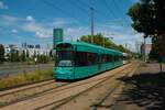 VGF Bombardier Flexity Classic S-Wagen 256+2xx als Linie 20 am 27.05.22 in Frankfurt