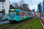 VGF Düwag Pt-Wagen am 07.01.23 mit dem Wagen 720+737 bei einer Sonderfahrt in Frankfurt vom Bahnsteig aus fotografiert