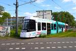 VGF Straßenbahn Frankfurt am Main mit neuer Vollwerbung am Alstom Citadis SX05 T-Wagen 307 für die Tram EM am 25.05.24 auf der Linie 17
