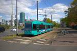 VGF Straßenbahn Frankfurt am Main Düwag R-Wagen 032 am 19.04.25 an der Uniklinik