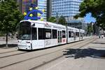 VGF Straßenbahn Frankfurt am Main Bombardier Flexity Classic S-Wagen 256 am 10.05.25 am Willy Brandt Platz