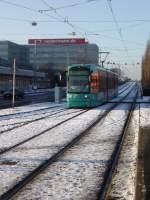 Ein S Wagen der VGF an der Hugo-Junkers Strae an der Hanauer Landtstrae.