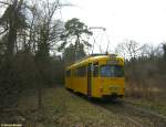 Bei der Sonderfahrt am 25.03.2006 befuhr der O-Triebwagen 111 (ex902) auch die Wendeschleife am Waldfriedhof Goldstein, die frher von Schler-Verstrkungszgen zum Wenden benutzt wurde, aber seit