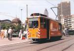 Irgend wie hab ich was fr Arbeitsfahrzeuge brig,deshalb hier den Schienenpflegewagen 2004 am 18.06.2003 am Frankfurter Hauptbahnhof.