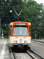 VGF Düwag Pt-Wagen 748 am 25.06.16 bei der Stadion Haltestelle.