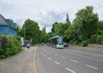 Auf dem Weg vom Messegel�nde nach Neuberesinchen hielt Skoda 46T 319 an der Haltestelle Kantstra�e.