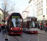 Freiburger VAG Siemens Combino Advanced 288 und Düwag GT8Z 247 am 20.03.17 in der Innenstadt