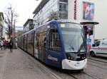 Freiburger VAG CAF Urbos Wagen 304 (Badenova Vollwerbung) am 21.03.17 in der Innenstadt