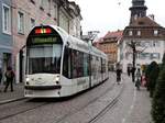 Freiburger VAG Siemens Combino Advanced 282 am 22.03.17 in der Innenstadt