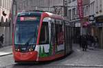 FREIBURG im Breisgau, 20.10.2019, Zug Nr. 310 als Tram1 nach Littenweiler in der Salzstraße zwischen den Haltestellen Bertoldsbrunnen und Oberlinden