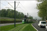 Mit der Straßenbahn nach Freiburg-Vauban -    Blick von der Haltestelle Weddigenstraße nach Süden auf die Strecke in der Merzhauser Straße.