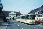 VAG Freiburg___Einrichtungs-Tw 203 [GT8, DUEWAG, 1972, mit GEAMATIC-Steuerung] in Günterstal vor der Abfahrt Richtung Innenstadt. Nun wieder auf dem  richtigen  Gleis.__20-04-1974