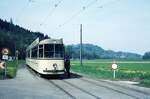 VAG Freiburg___Tw 203 [DUEWAG;GT8,1972,GEAMATIC] an der Haltestelle 'Wiesenweg' am Ortseingang von Günterstal Richtung Günterstal Endstation. Ein Einrichtungswagen hat nun mal keine Türen auf beiden Seiten und Günterstal keine Wendeschleife ... __20-04-1974