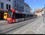 VAG Freiburg i.B. - Strassenbahn Siemens Combino Advanced Nr.290 unterwegs in der Stadt Freiburg am 2024.06.07