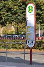 FREIBURG im Breisgau, 01.10.2014, Haltestellenschild an der Straßenbahnhaltestelle Hornusstraße (Straßenbahnlinien 2 und 5)