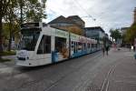 Diese Siemens Combino mit der Nummer  273  fährt am 18.10.2015 als Sonderzug durch Freiburg im Breisgau.