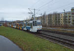 KTNF8 353 der Geraer Verkehrsbetriebe war am 30.12.2021 mit einem weiteren KT4D auf dem Weg von Lusan/Zeulsdorf nach Bieblach Ost.