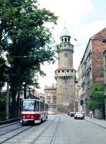 Straßenbahn Görlitz, Niederschlesien__Reichenbacher Turm mit Tw 7 [KT4D-C; ČKD Tatra 1987; +2010] auf Linie 3 nach Weinhübel.__27-06-1992