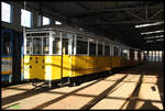 Der Oldtimer Zug der Thüringer Waldbahn bzw. Gothaer Straßenbahn ist derzeit leider außer Betrieb. Am 13.12.2017 stand das Gespann in der Wagenhalle in Gotha.