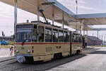 Wagen 304 der Gothaer Straßenbahn am 30.07.2024 an der Station am Hbf.