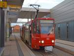 Tatra fr den Thringer Wald: Tw 304 der TWSB (ČKD Prag, KT4D, liefert fr Thringerwaldbahn/Straenbahn Gotha) auf Terminal Hauptbahnhof, Stadtlinie 2; 31.08.2012 