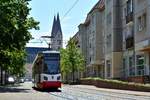NGTW6-H Tw1 durchquert die Gröperstraße als Linie 1 zum Friedhof.