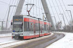 Linie 10 zum Göttinger Bogen, auf der Berliner Brücke. TW 663 der HAVAG. 17.03.2018 12:22 Uhr.