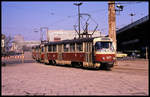Tram Wagen 977 Tatra auf der Linie 12 am HBF Halle am 18.3.1990.