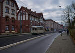 Auf einer Sonderfahrt kam der Jenaer Triebwagen 26 am 29.11.2025 an der ehemaligen Eisenbahner-Wohnanlage in der Dornburger Straße vorbei.