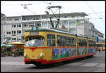 Düwag Triebwagen 199 ist hier am 7.7.2006 in Karlsruhe auf der Linie 5 zum Rheinhafen unterwegs.