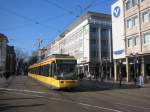 Niederflur-Straenbahnwagen 306 ist am 15.01.2005 in der Karlsruher Innenstadt in Hhe Marktplatz unterwegs.