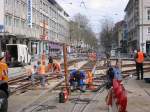 Das umfangreiche und vielbefahrene Straen- und Stadtbahnnetz in Karlsruhe bedarf der stndigen Wartung und Erneuerung.