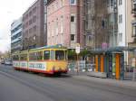 Der alte Straenbahnwagen 208, Baujahr 1972, eingesetzt auf der Linie 5, verlt gerade die Haltestelle Lessingstrae.