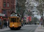 Museumstriebwagen 95 auf der Ringlinie hier in der Kaiserstrae 13.12.09