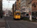 28.11.2010: Der historische Triebwagen 95 (Baujahr 1930) fhrt in den seit diesem Jahr eingleisigen Wendebogen ein und biegt in die Kaiserstrae ab. Aufgenommen am Europaplatz.