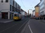 28.11.2010: TW 100 hat gerade die Verfassungssule am Rondellplatz passiert und erreicht auf seinem Weg zum Hbf die Station Ettlinger Tor.