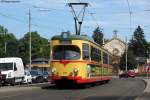 Wagen 211 als 5 nach Rintheim, hier an der Ersatzhaltestelle Hauptfriedhof in der Tullastrae. Karlsruhe, 09.07.2011.