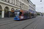 Der 6ENGTW TW 465 f�hrt auf der Linie 5/1 Richtung Vellmar 