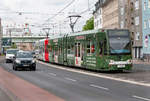 Die Linie 7 mit der Wagennummer 4122 auf dem Weg nach Zündorf.