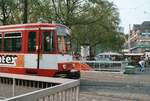 Linie 2 der Kölner Straßenbahn nach Ostheim mit einem Stadtbahnwagen Typ B.
1984