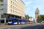 Deutschland, Köln, KVB
Strassenbahnwagen 4504+4535 auf Linie 1, Heumarkt in Köln
5/8/2019
