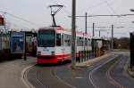 Straenbahnzug 834 der SWK auf der Linie 041 steht hier an der Endstation Grundend, von hier aus geht es dann wieder nach Tnisvorst-ST Tnis.
Foto 12.3.2011