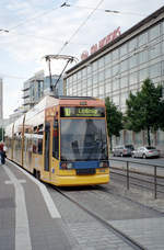 Leipzig LVB SL 10 (NGT8 (LVB-Typ 36) 1112) Georgiring / Augustusplatz am 15.