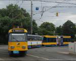 Triebwagen 2138 auf der Linie 4 Richtung Gohlis/Landsberger Strae.