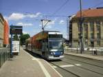 LVB Tw 1102 sonnte sich als Tram 9, am 09.07.2011 auf dem Weg nach Markkleeberg West, an der Haltestelle Leipzig Hauptbahnhof Westseite.