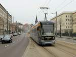 Niederflurstraßenbahn 1216 auf der Linie 15 nach Miltitz.